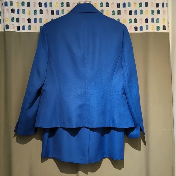Lined Skirt Suit - Picture 2 of 3